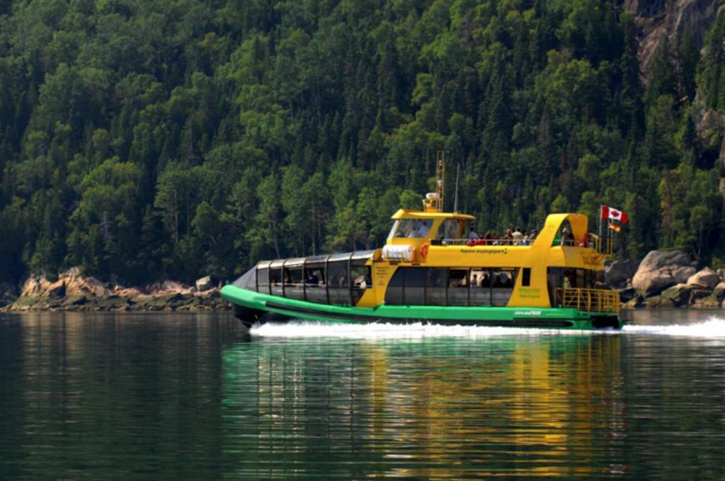 Motel De L'Anse A L'Eau Tadoussac Bagian luar foto