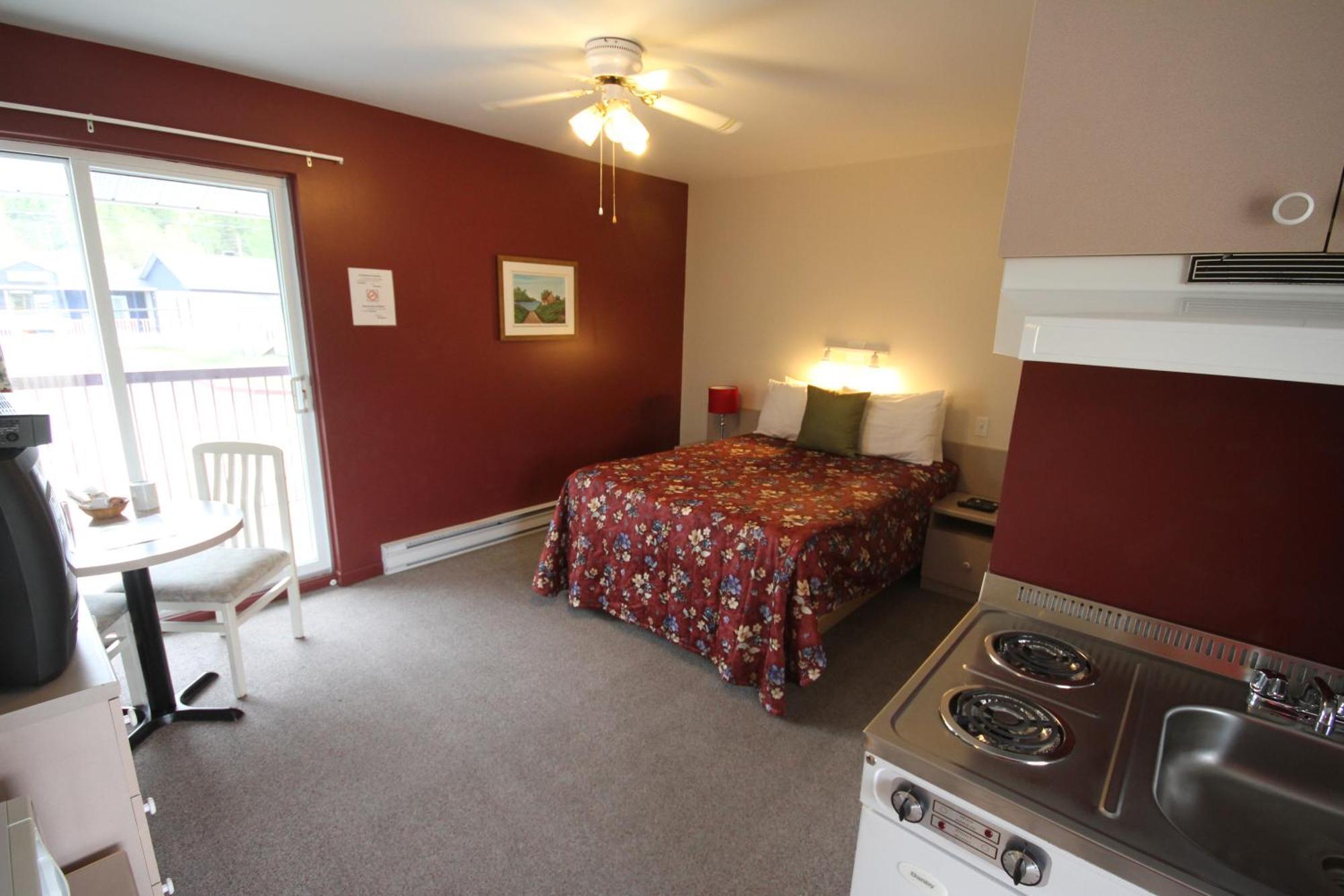 Motel De L'Anse A L'Eau Tadoussac Bagian luar foto